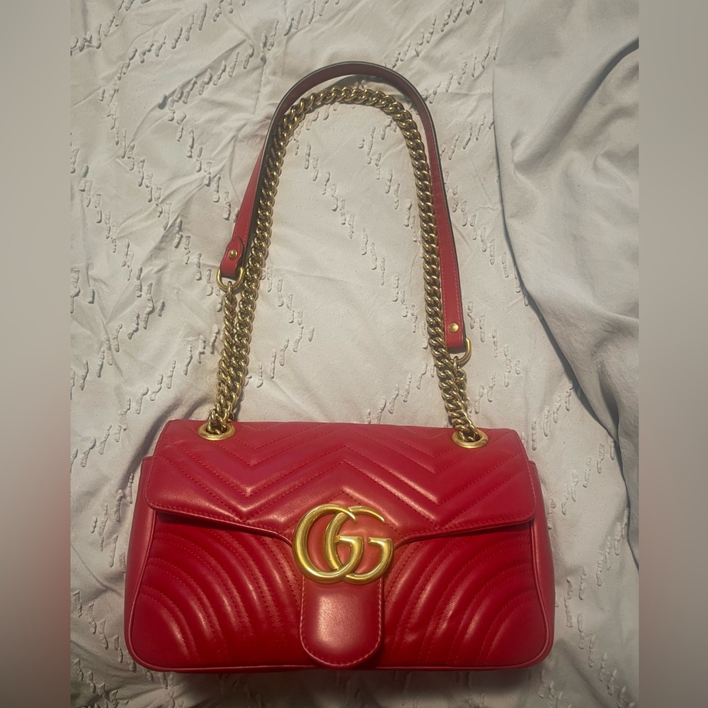 Authentic GG Marmont red small shoulder bag ❤️